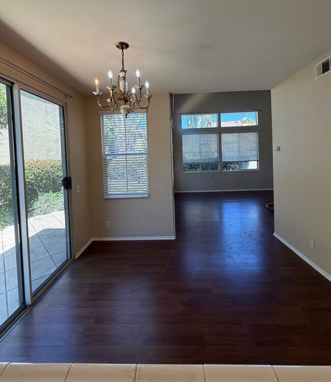 Building Photo - 57 Del Ventura