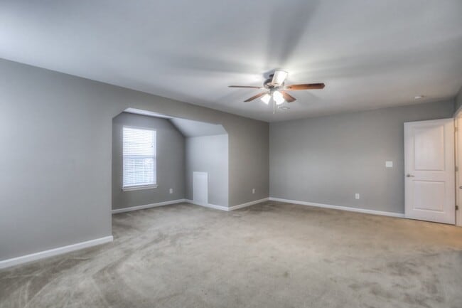 Building Photo - 2518 Broome St