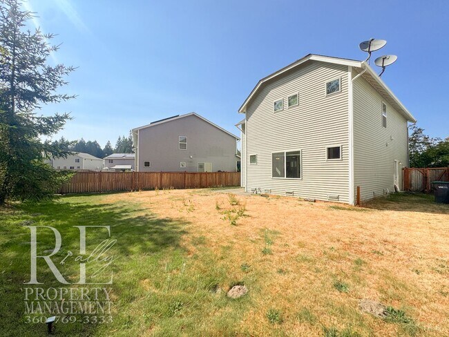 Building Photo - 2290 SW Siskin Cir