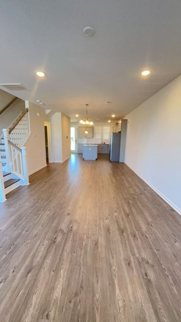 Building Photo - Stunning 2 Bed 2.5 Bath Townhome!