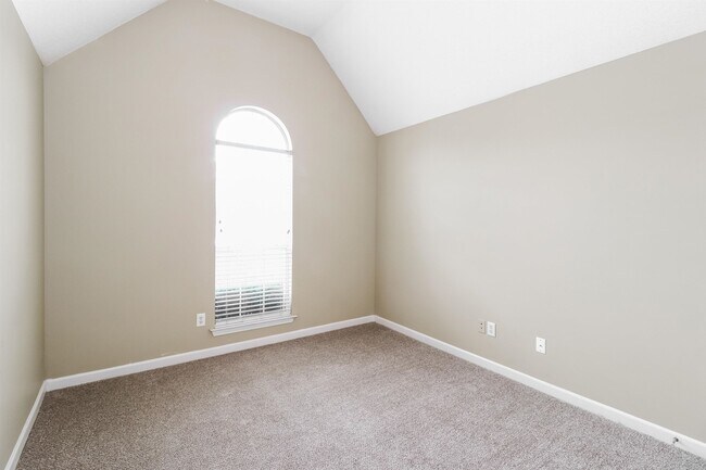 Building Photo - 7270 Amberly Way Dr