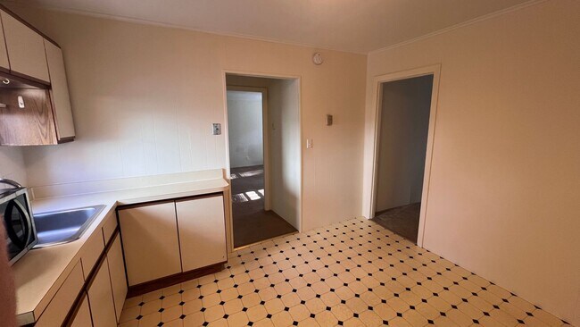 Interior Photo - 29 Spring Street