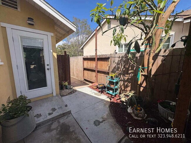 Building Photo - 19020 Sylvan St