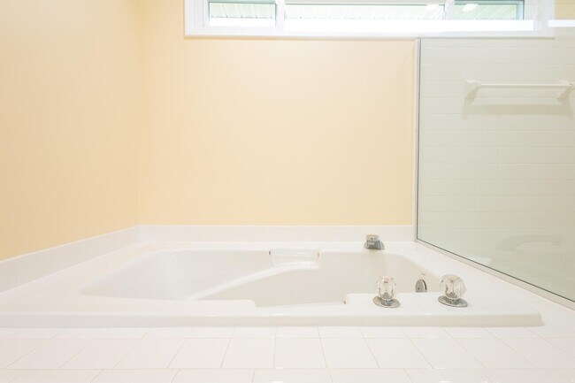 Building Photo - 4485 Turnberry Pl
