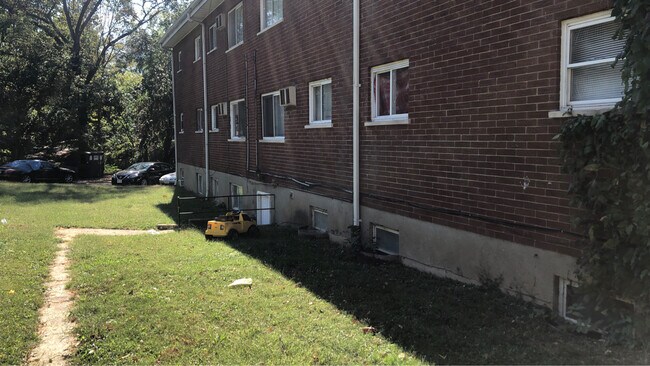 Building Photo - 6360 Revere Ave