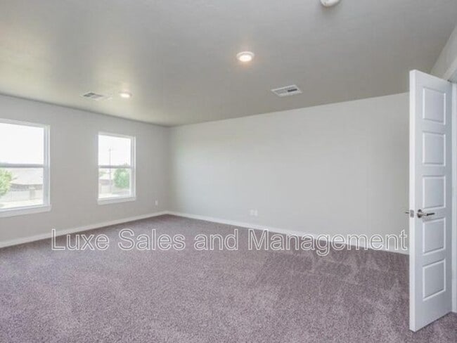Building Photo - 10608 Glover River Dr