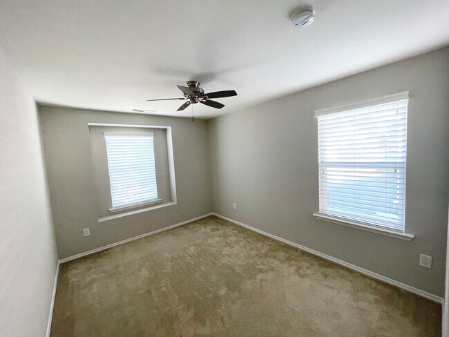 Building Photo - 4905 Sweet Shade Trail