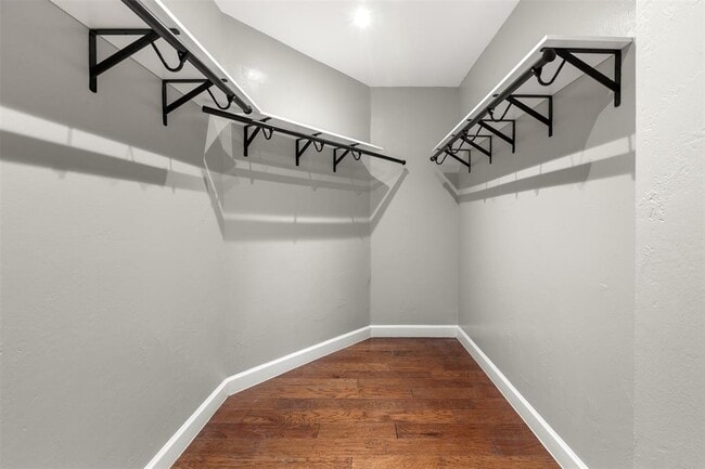 Building Photo - 6802 Auckland Ct