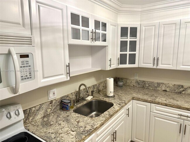 Building Photo - 21133 SW 85th Ave