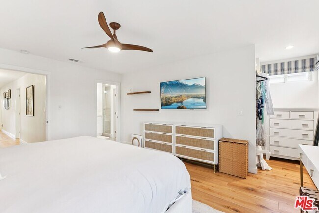 Building Photo - 665 Washington Blvd