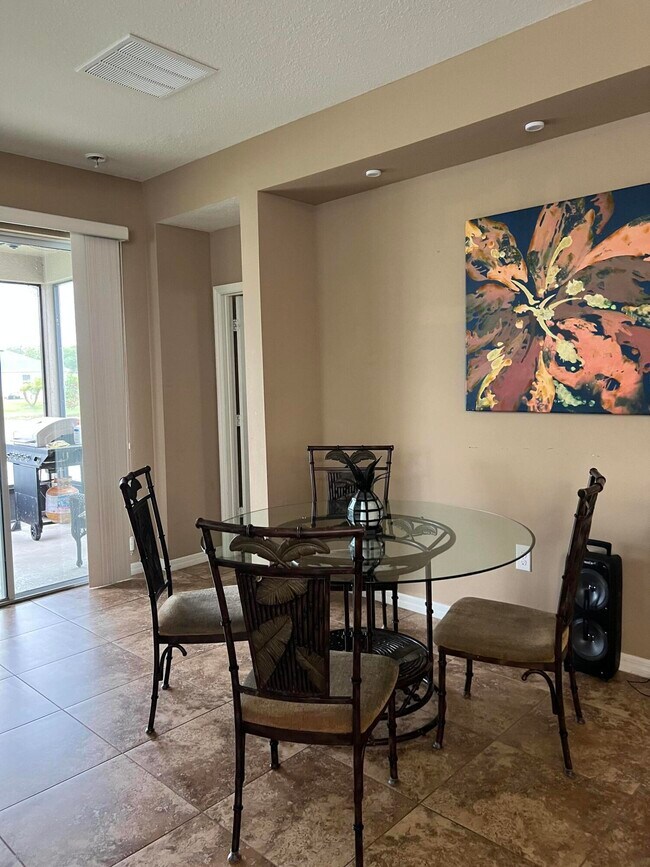 Building Photo - 139 Port Royal Ct