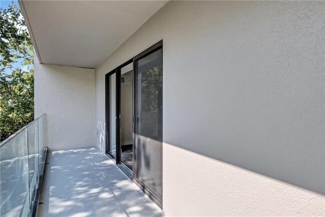 Building Photo - 2460 Peachtree Rd