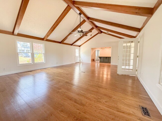 Building Photo - Private 5-Bedroom Dream Home with Creek, Pond & 3 Levels of Living Space