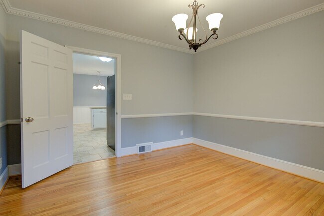 Building Photo - COMING SOON! 3 Beds| 2 Baths Updated Ranch...
