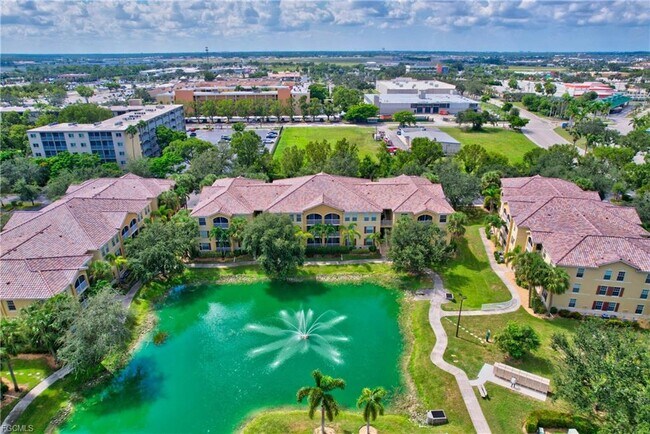 Building Photo - Residence Dr