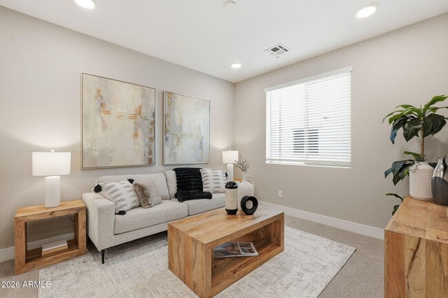 Building Photo - 850 N 8th Ave