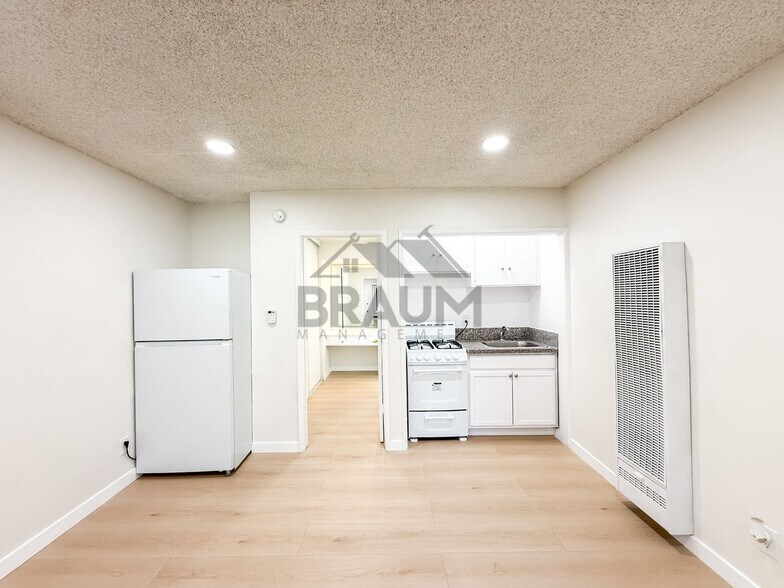 Building Photo - 18350 Napa St