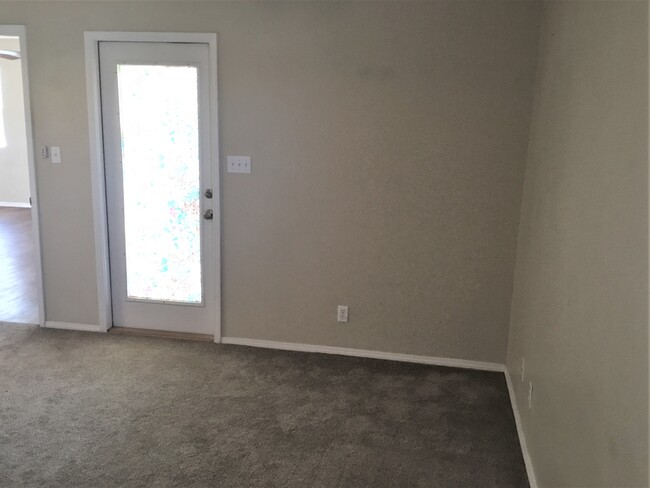 Building Photo - 3205 Chama Meadows Dr NE
