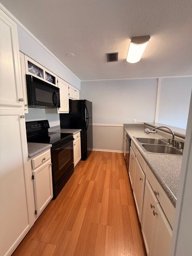 Building Photo - NAPIER