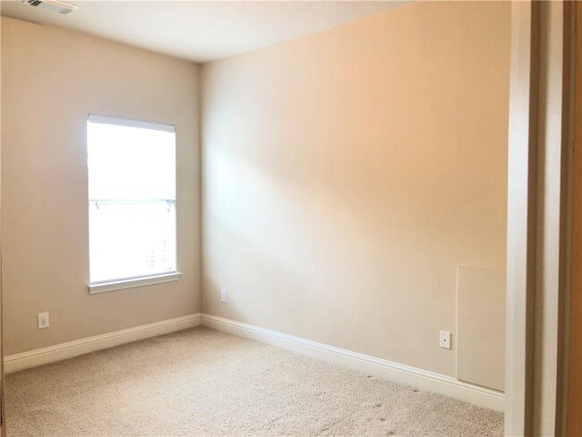 Building Photo - 2684 Salorn Way