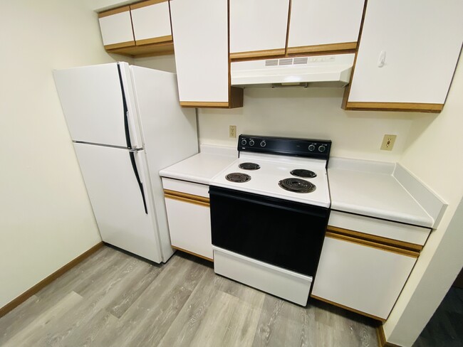 Building Photo - 345