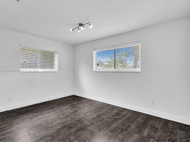 Building Photo - 4500 SW 42nd Terrace