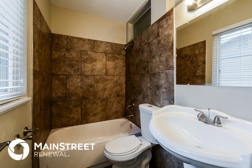 Building Photo - 11726 Criterion Ave