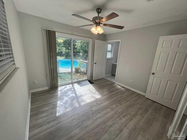 Building Photo - 2855 Bayview Way