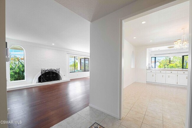 Building Photo - Thousand Oaks Pool Home with Amazing Views