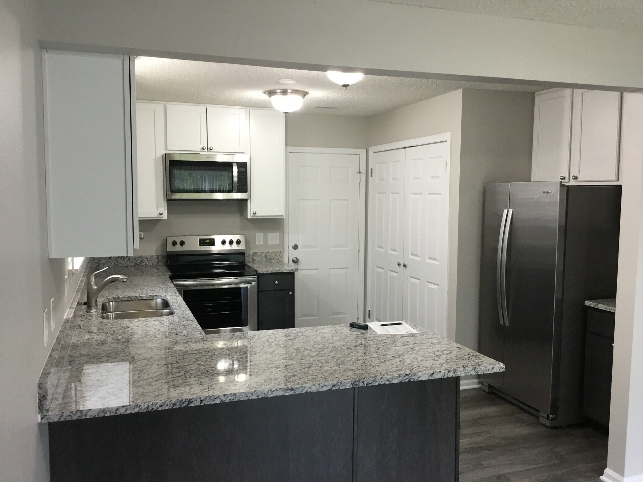 Building Photo - 1465 Creekside Dr