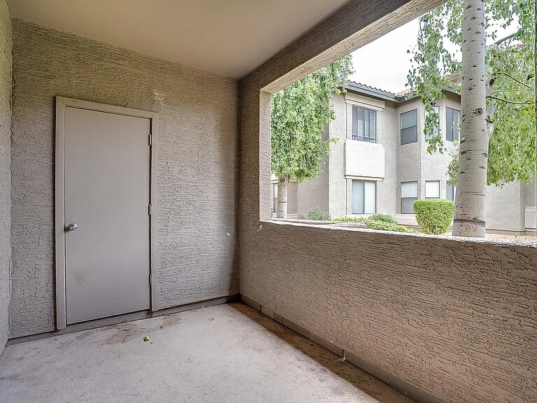 Building Photo - 9600 N 96th St