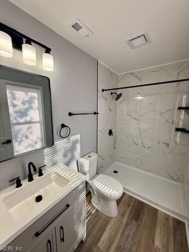 Building Photo - House For Rent Virginia Beach