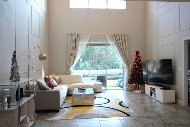 Building Photo - 8716 Terracina Lake Dr