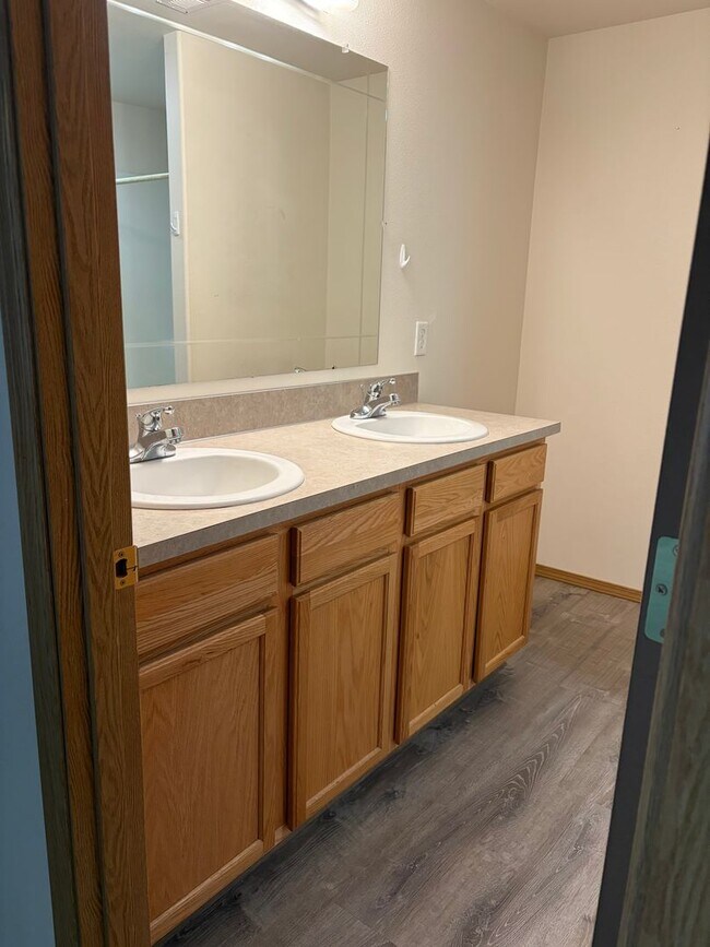 Building Photo - Ranch Style Home in Carlton