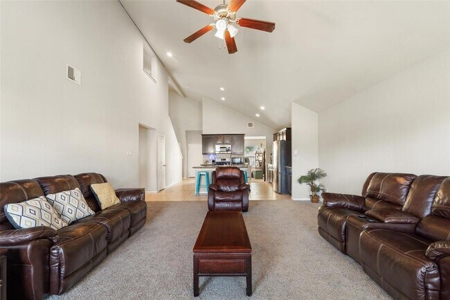 Building Photo - 2910 High Garden Ln