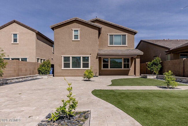 Building Photo - 9115 W Glenrosa Ave