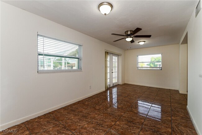 Building Photo - 2155 Tropic Ave
