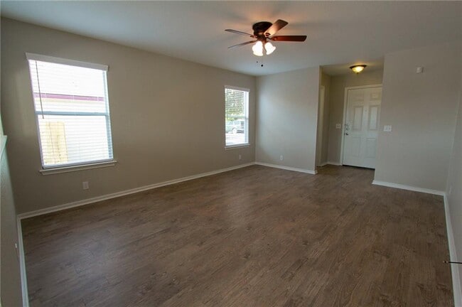 Building Photo - 14909 Chamberlain Ct