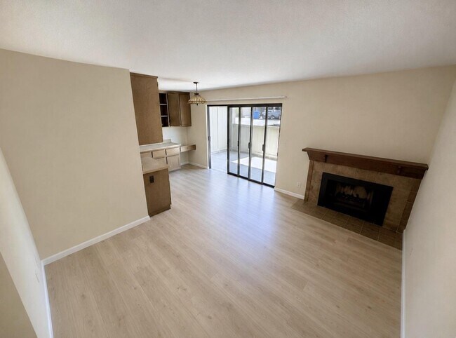 Building Photo - 1662 Parkside Dr