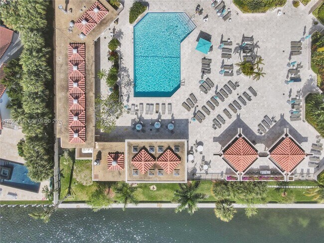 Building Photo - 19667 Turnberry Way