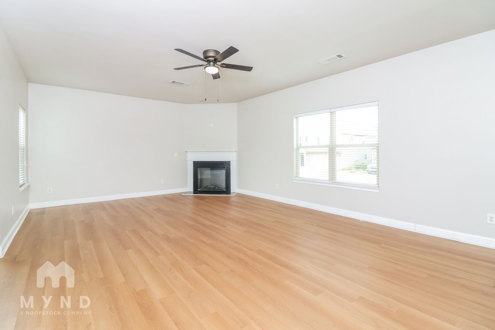 Building Photo - 400 Hyder Ct