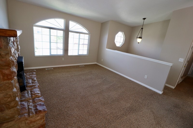 Building Photo - 152 Steep Mountain Dr
