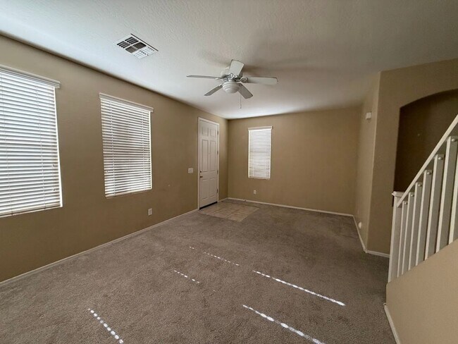 Building Photo - Beautiful Home for Rent in Phoenix! **NEW CARPET**