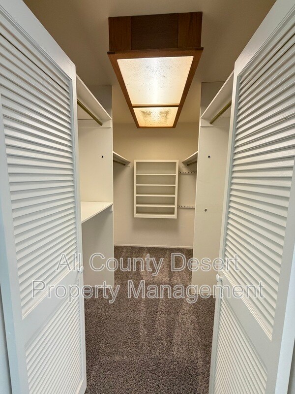 Building Photo - 76955 California Dr