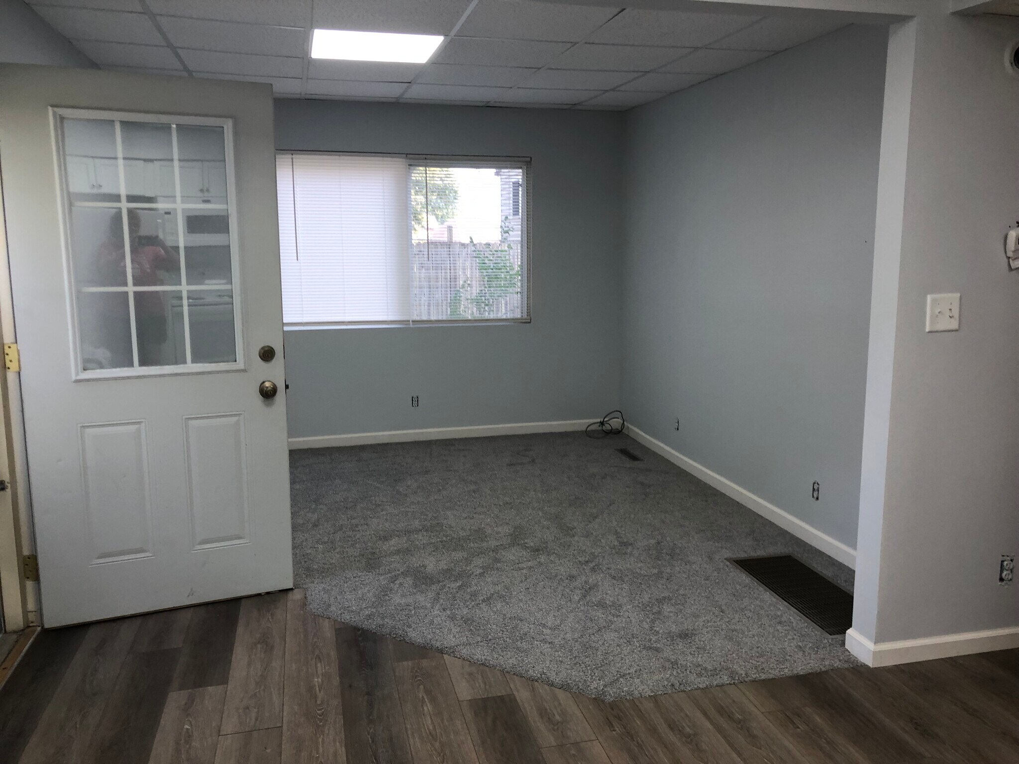 living room/front door - 306 E Henry St