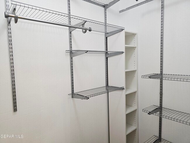 Building Photo - 1504 Bill Mueller Pl