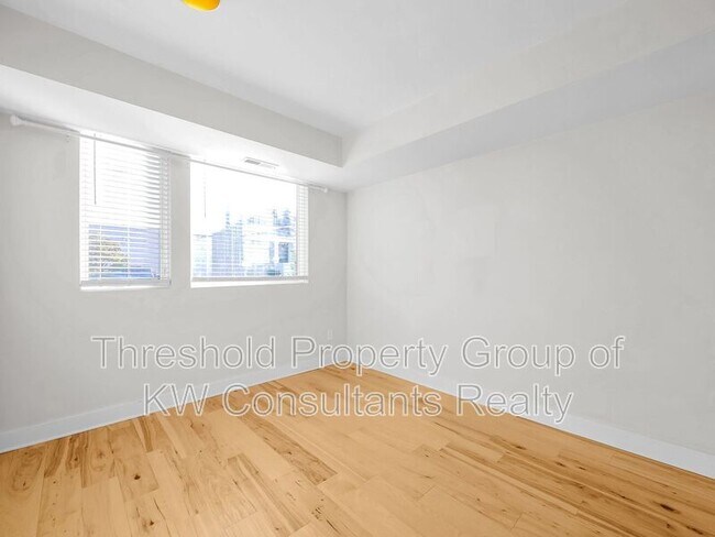 Building Photo - 1165 N 4th St