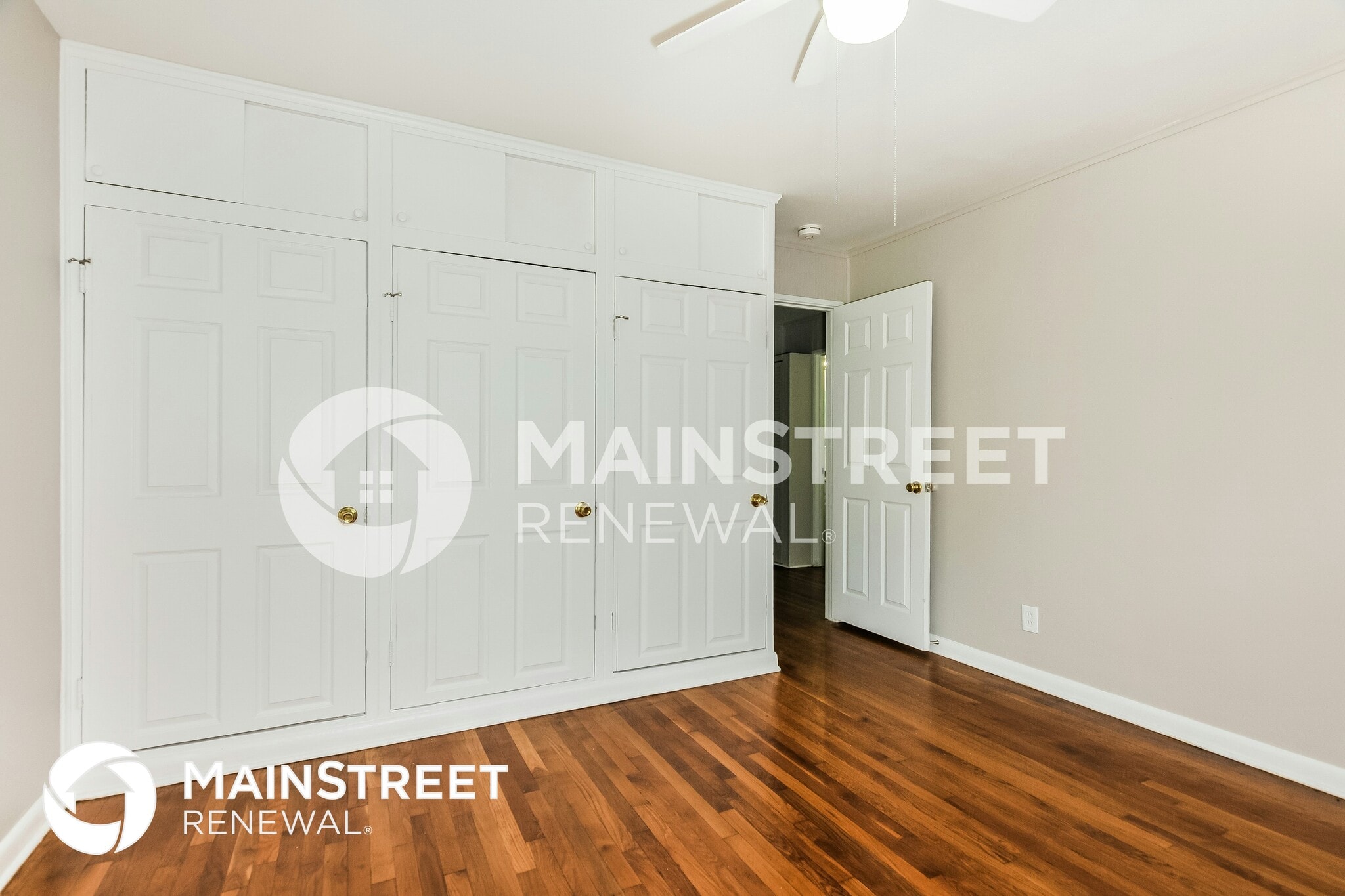 Building Photo - 9827 Portage Dr