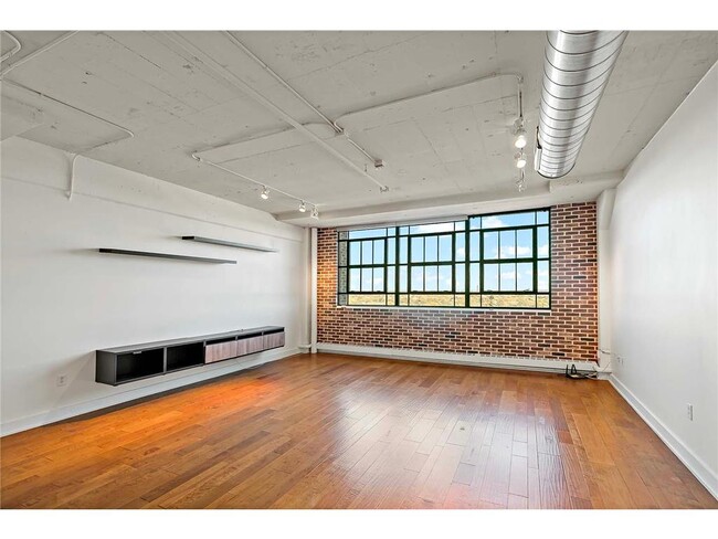 Building Photo - 2929 Chicago Ave