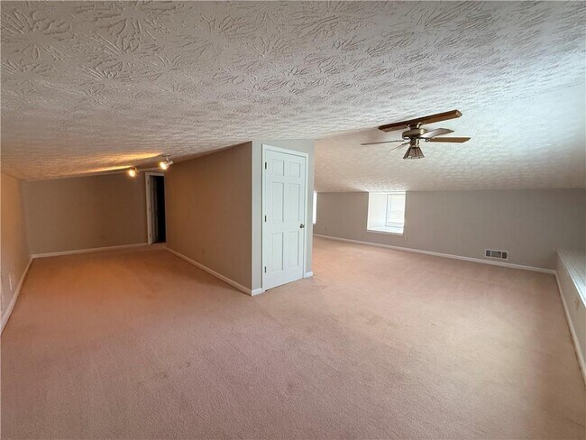 Building Photo - 6708 Bass Cir